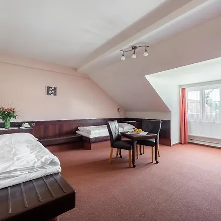 Floret Hotel Průhonice