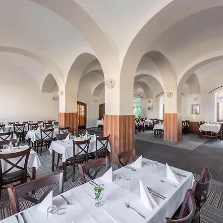 Floret Hotel