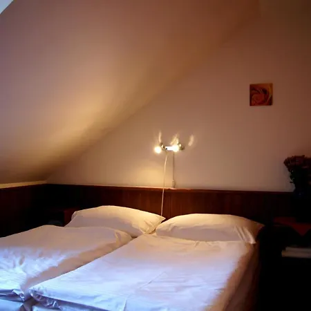 Floret Hotel 3*