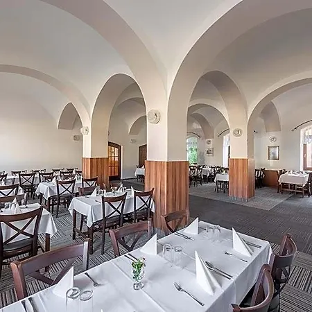 Hotel Floret Průhonice