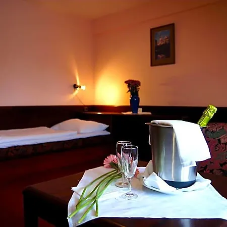 Floret Hotel Prŭhonice