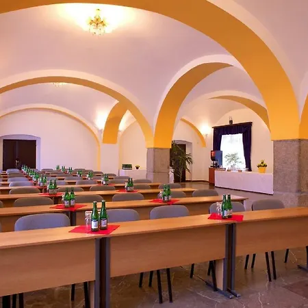 Floret Hotel 3*
