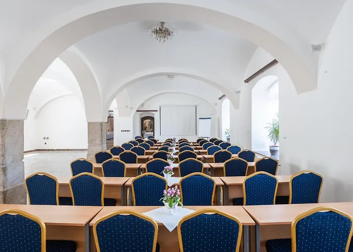 Floret 3* Průhonice